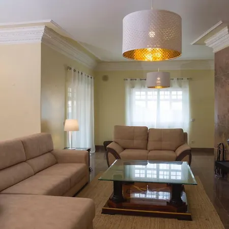 Almosquia Guest house
